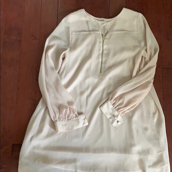 Soft pink dress - Picture 5 of 5